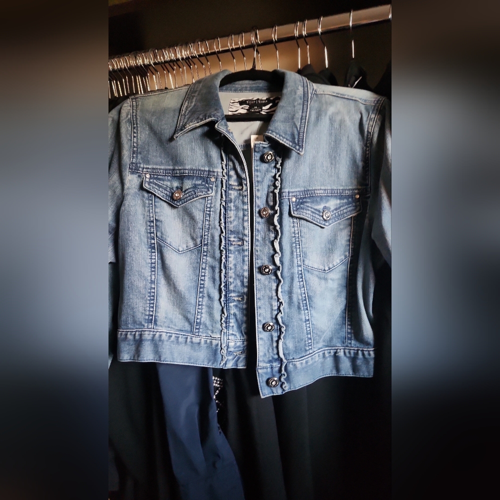 Women denim jacket